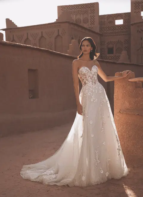 Teagan wedding dress by Enzoani, A-line, lace