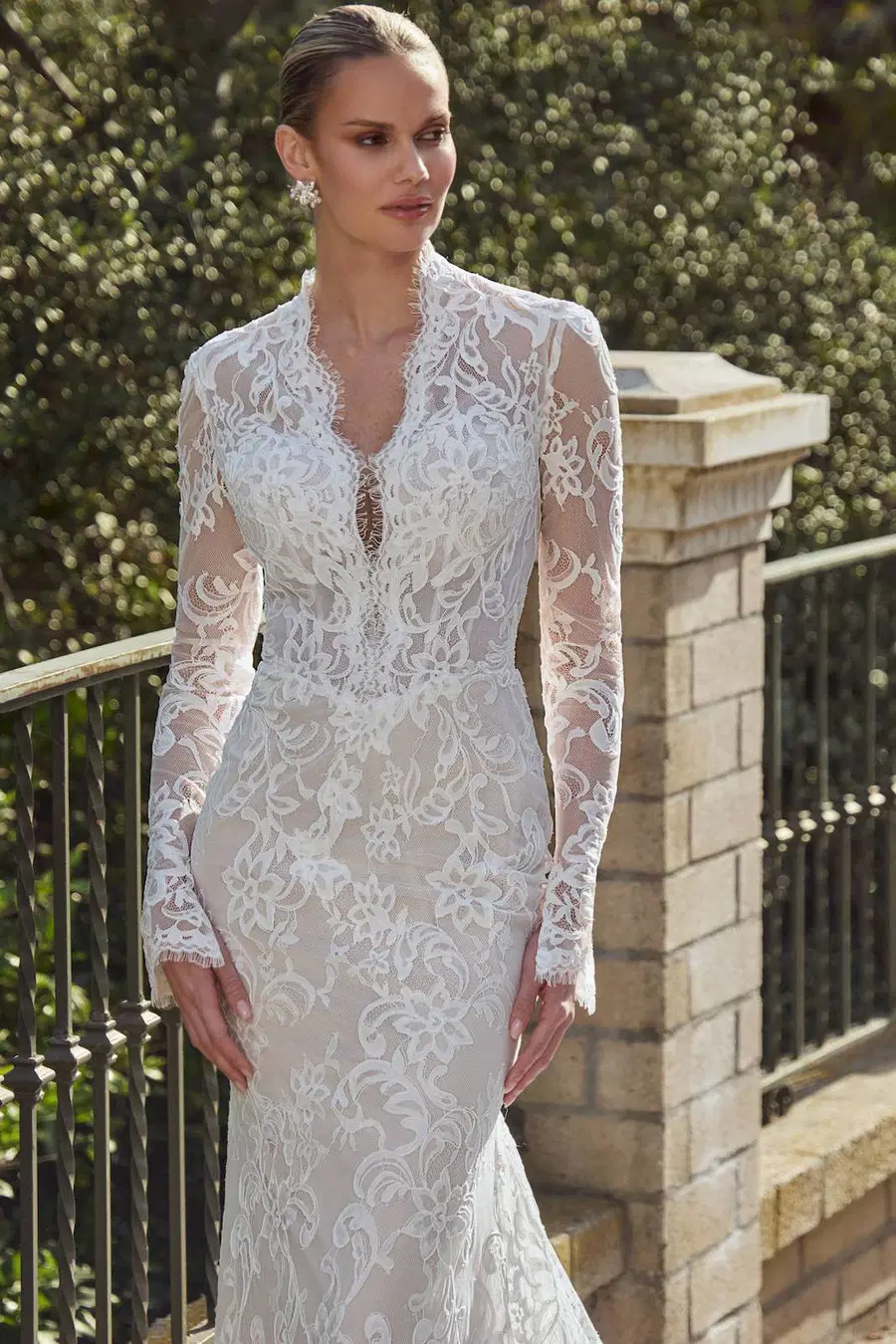 LA26257 Sakura by Calla Blanche: Trumpet silhouette, V-neck neckline, long sleeves, lace
