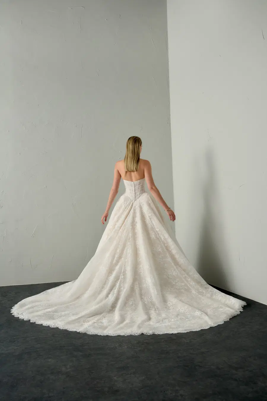 Eris by Justin Alexander Signature - view 7 of 10