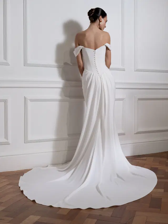 Lola by Avenue by Josephine Scott - view 2 of 4
