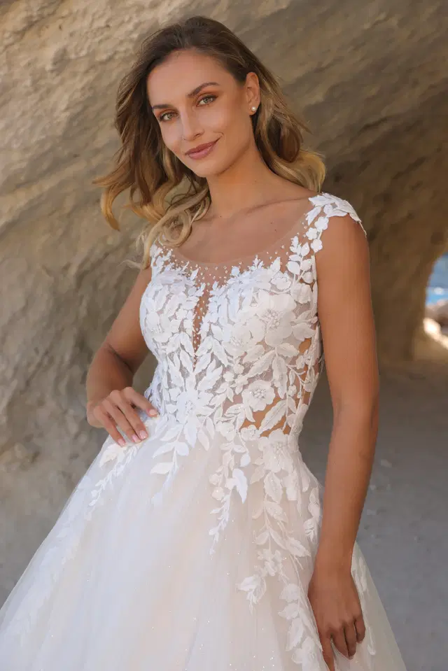 Annastacia by Azuree Bridal - view 2 of 4