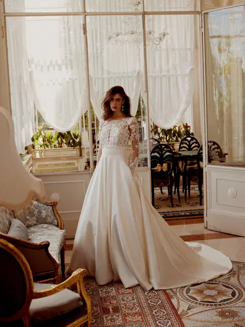 Iselin wedding dress by Justin Alexander, A-line, mikado