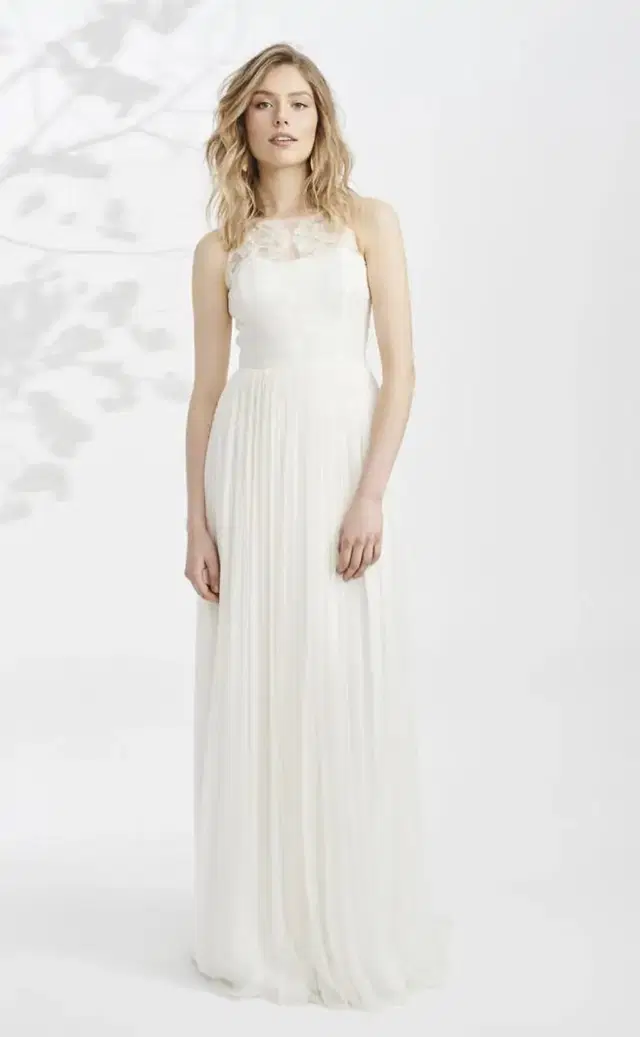 Palea by Kisui: A-Line silhouette, high / halter neckline, sleeveless, tulle