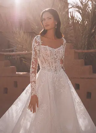 Tabitha by Enzoani - view 4 of 8