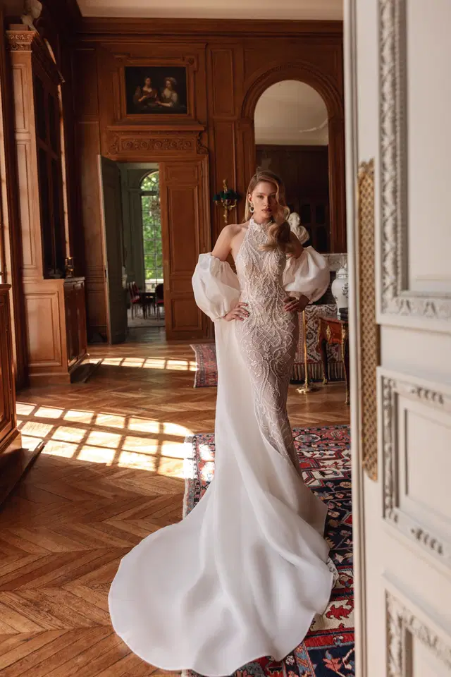 Boudica by Maks Mariano: Mermaid silhouette, lace