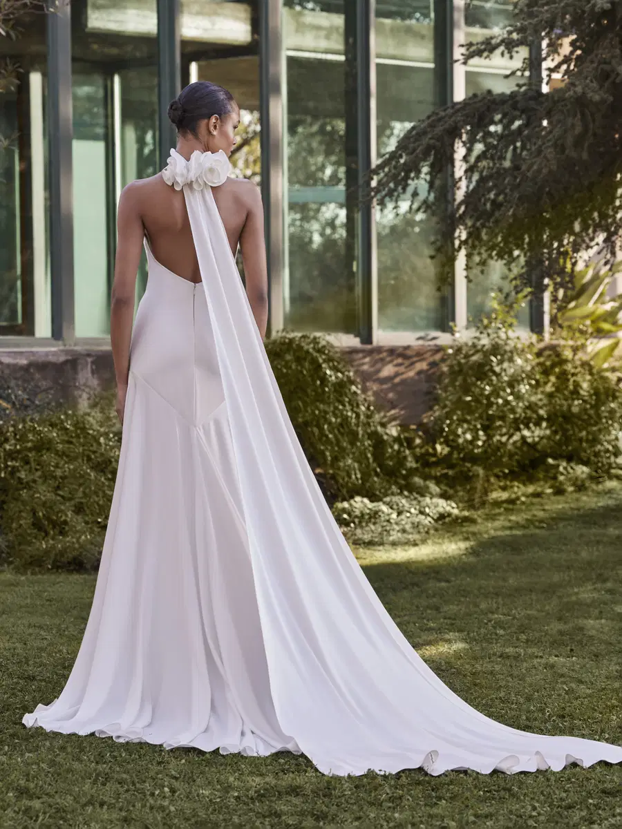 LIELES by Pronovias - view 2 of 4