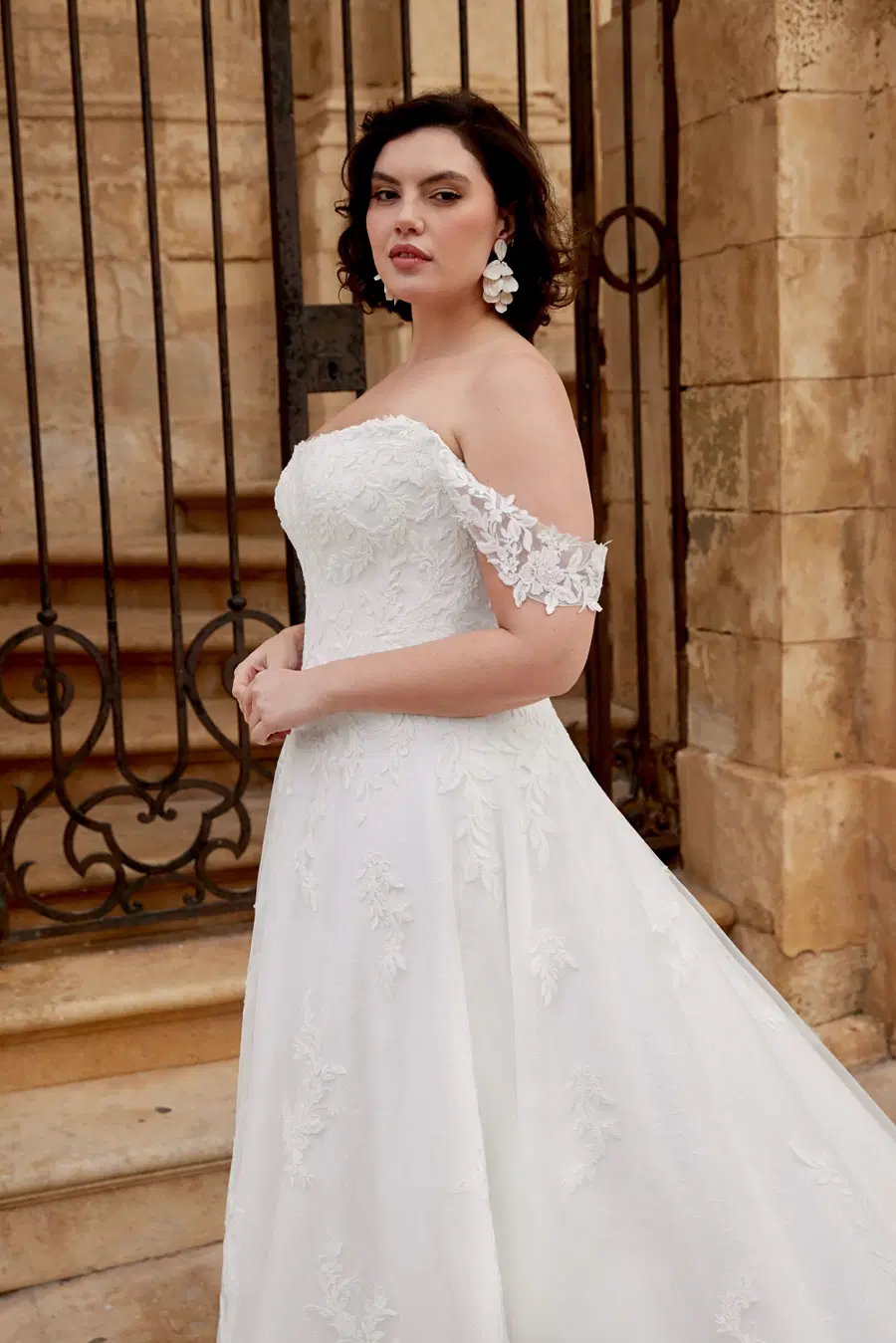 44587 by Sincerity Bridal - view 6 of 10
