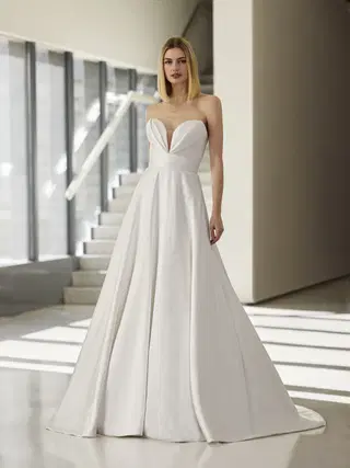 LEAVES by Pronovias - view 3 of 5