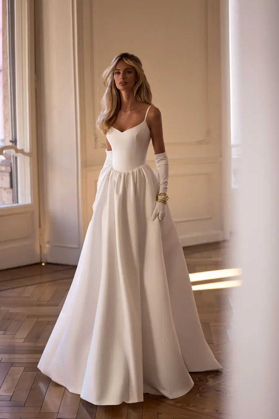 Delmora by Milla Nova: A-Line silhouette, sweetheart neckline, satin