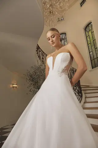 Melrose by Casablanca Bridal - view 3 of 6