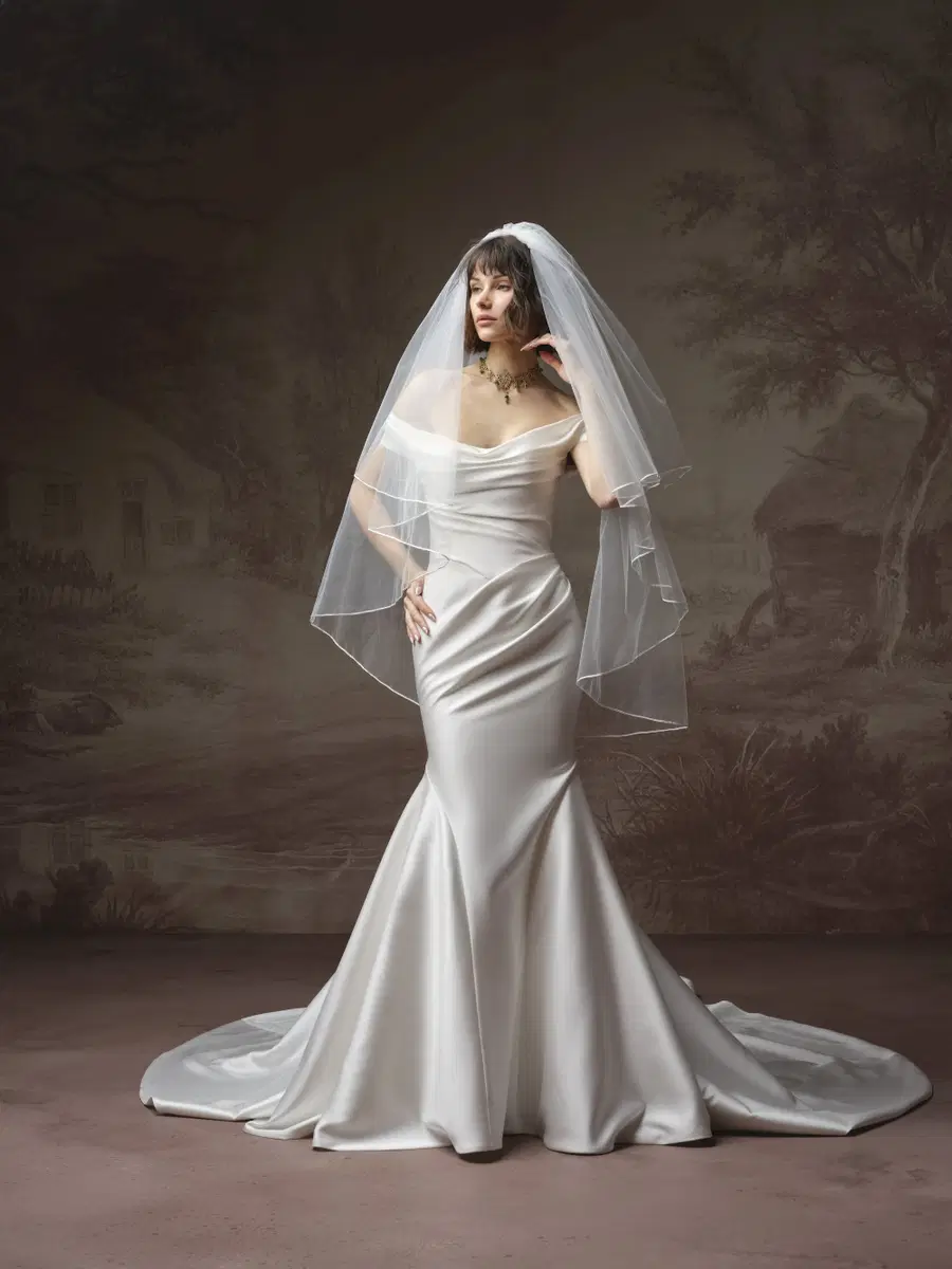 RECINE by Sottero & Midgley: Fit & Flare silhouette, scoop neckline, tulle