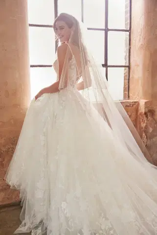 Mia by Josephine Scott - view 5 of 7