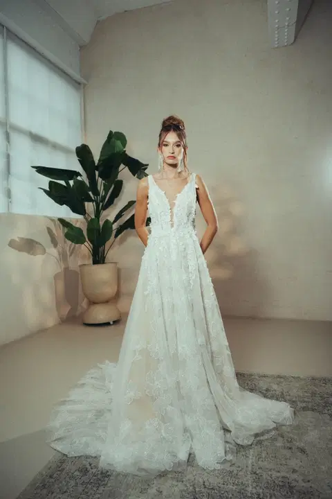 Halo 2507 wedding dress by Halo, A-line, lace