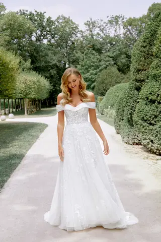 44526 by Sincerity Bridal - view 2 of 9