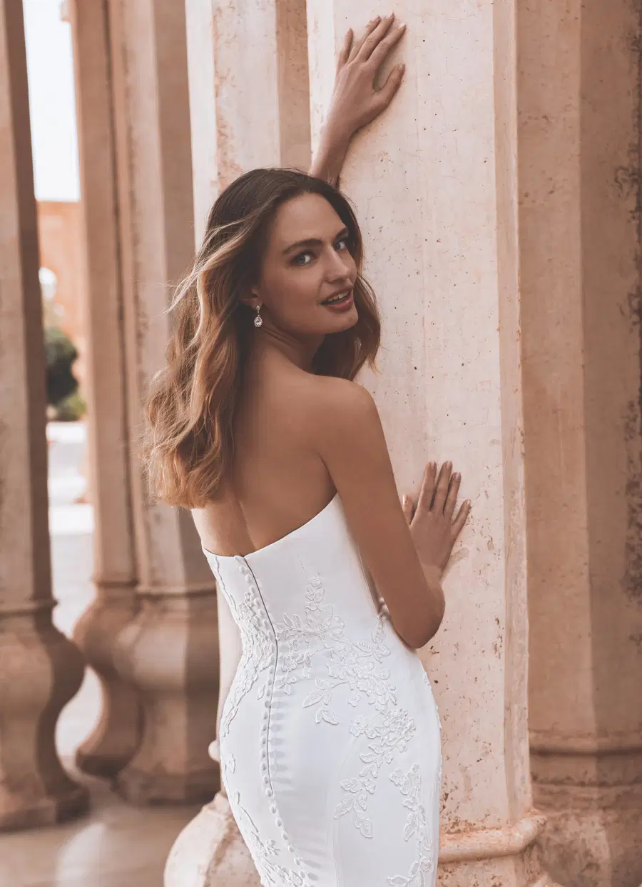 Veda by Enzoani - view 5 of 5