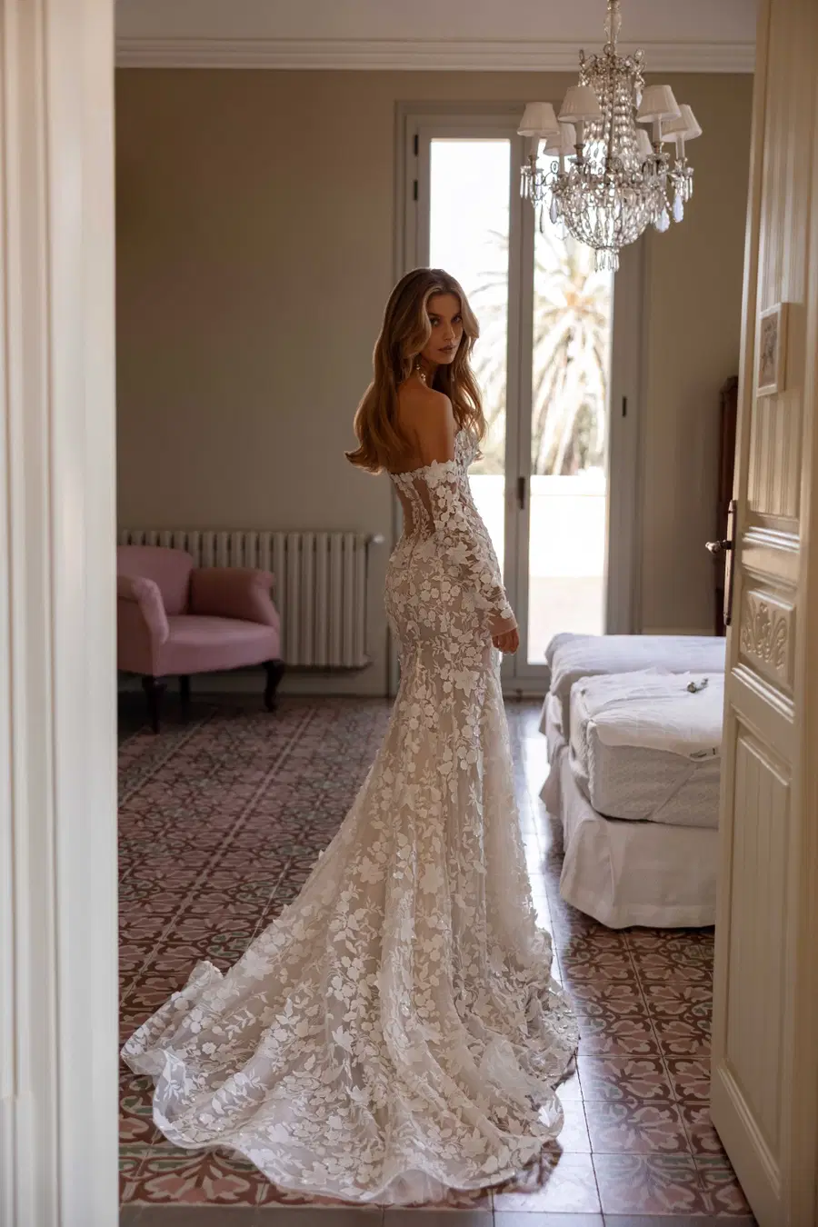 Calanthe by Tina Valerdi: Mermaid silhouette, sweetheart neckline, long sleeves, tulle