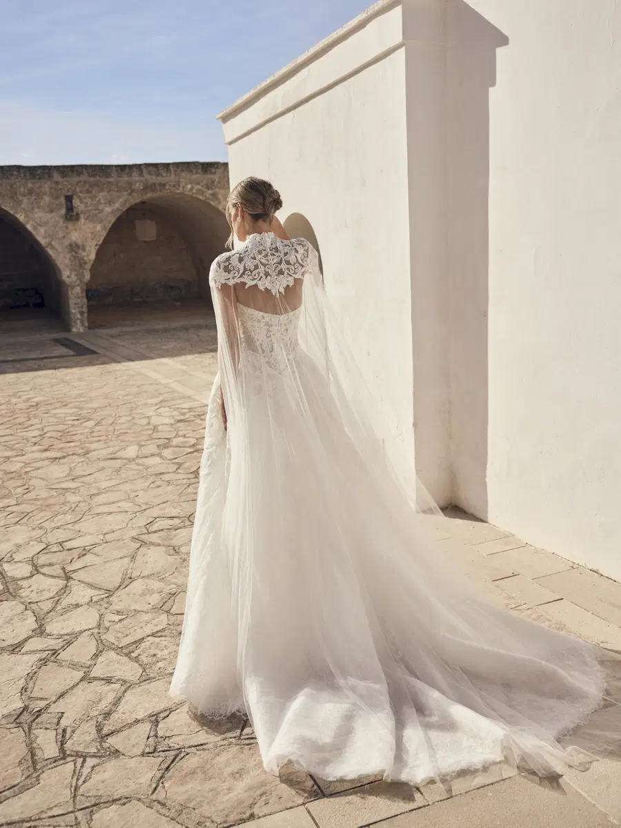 Linda von Modeca Bridal - Ansicht 2 von 5