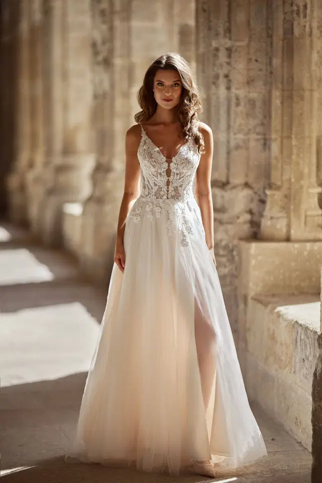 27614 by Très Chic: A-Line silhouette, V-neck neckline, sleeveless, tulle