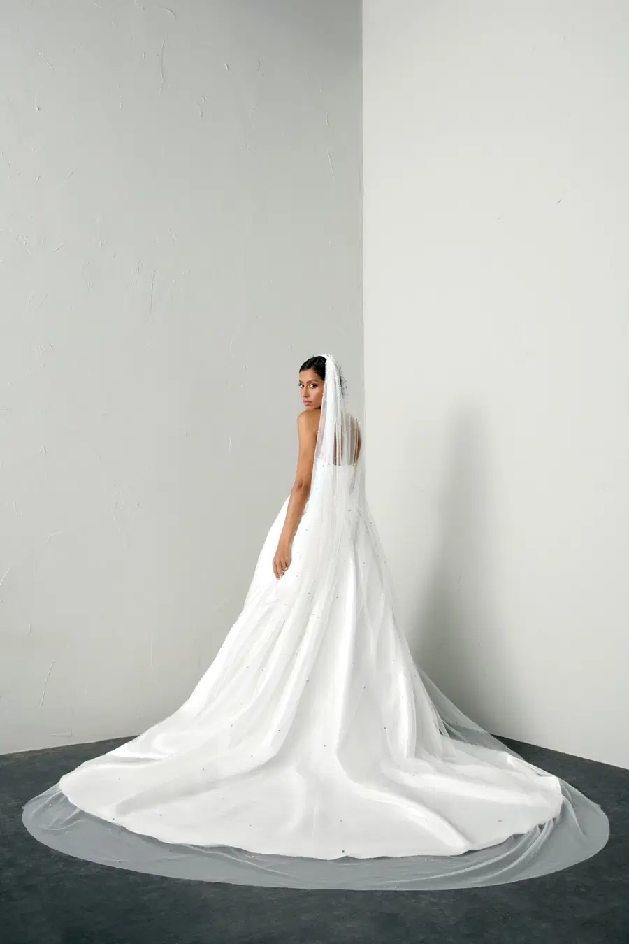 Echo by Justin Alexander Signature - view 10 of 10
