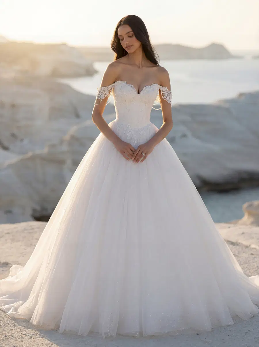 Trèsor 1050028 by Mori Lee: Ball Gown silhouette, sweetheart neckline, sleeveless, lace