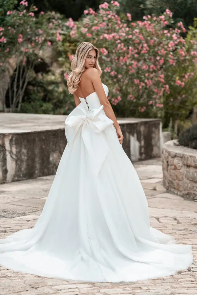 A1311 by Allure Bridals - view 8 of 10