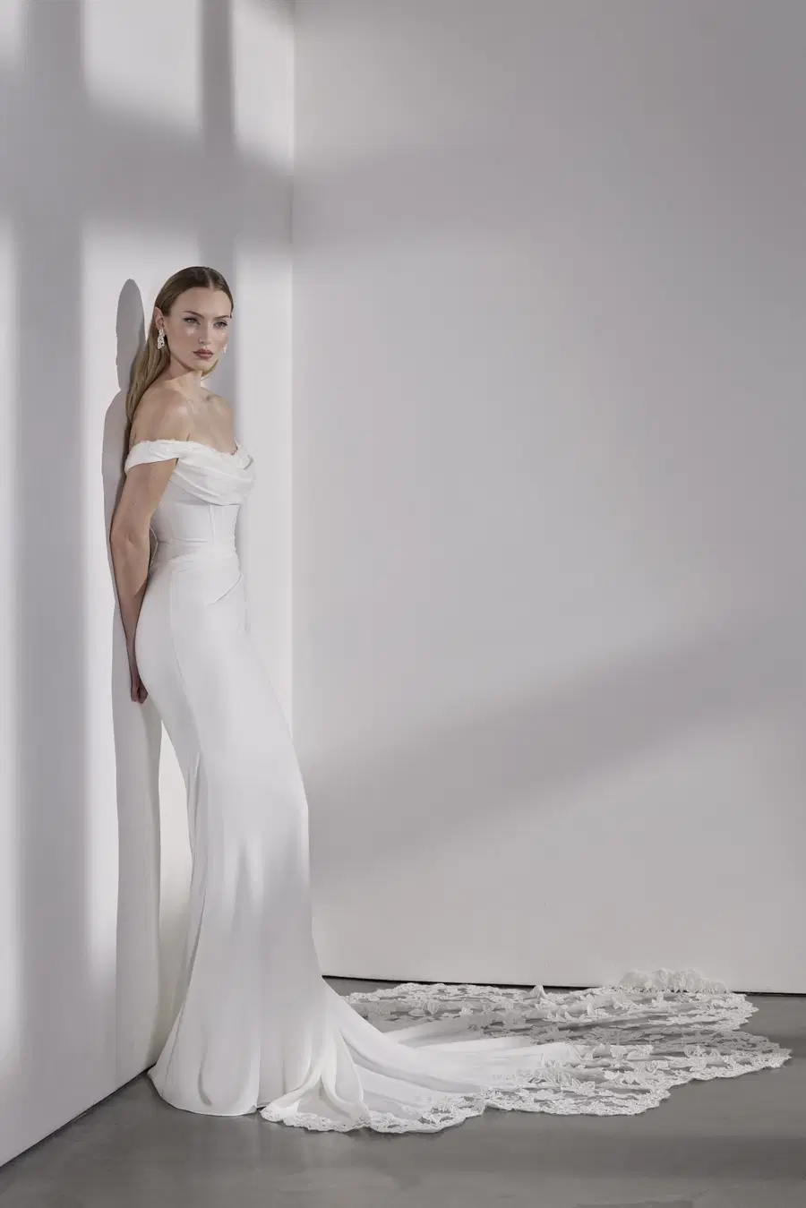 Sienna by Avenue by Josephine Scott - view 5 of 8