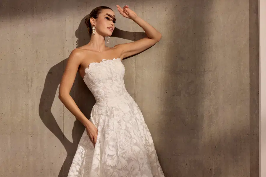Amara by Avenue by Josephine Scott - view 6 of 6