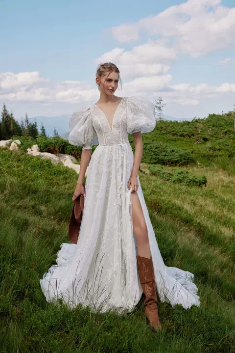 Edith wedding dress by Ariamo Boho, A-line, lace
