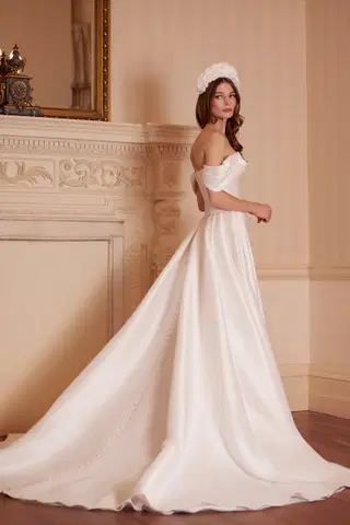 Beth by Josephine Scott - view 5 of 6