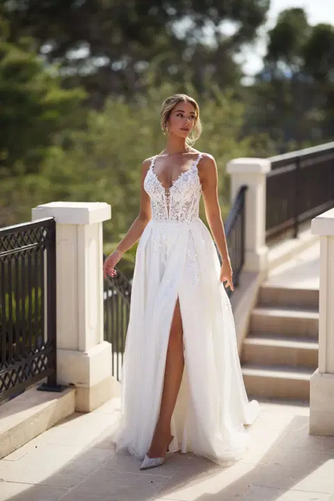 Style 27205 wedding dress by Très Chic, A-line, tulle