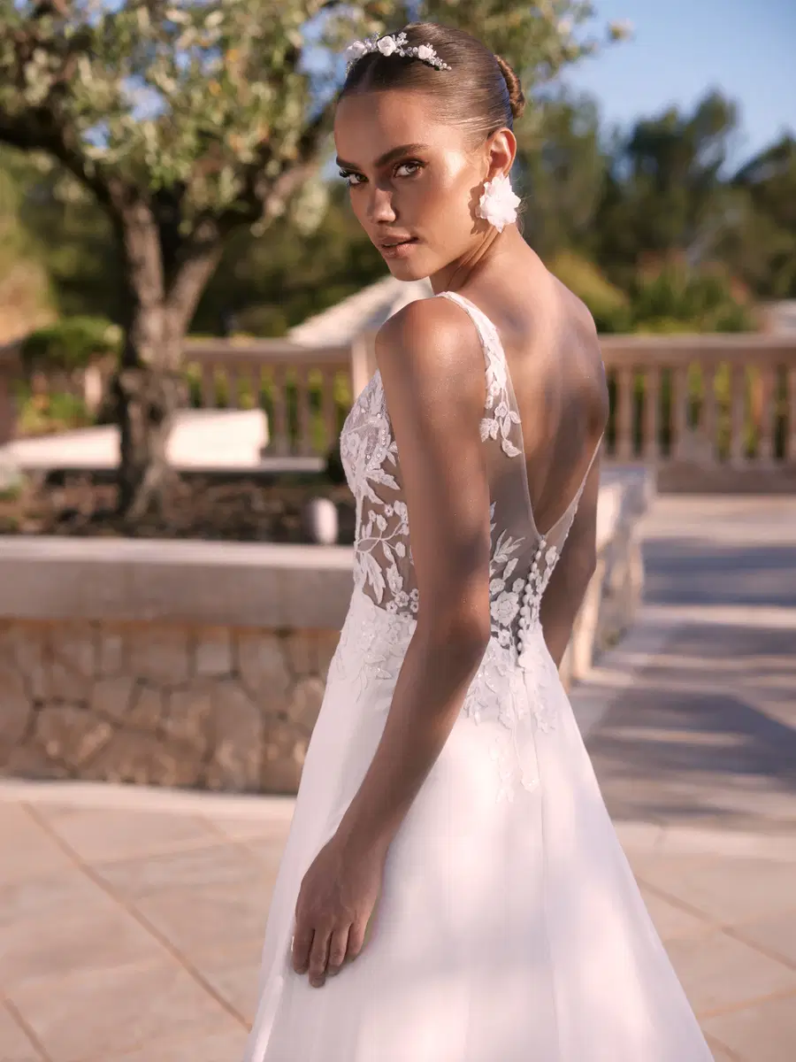 Ione by Bianco Evento - view 3 of 5