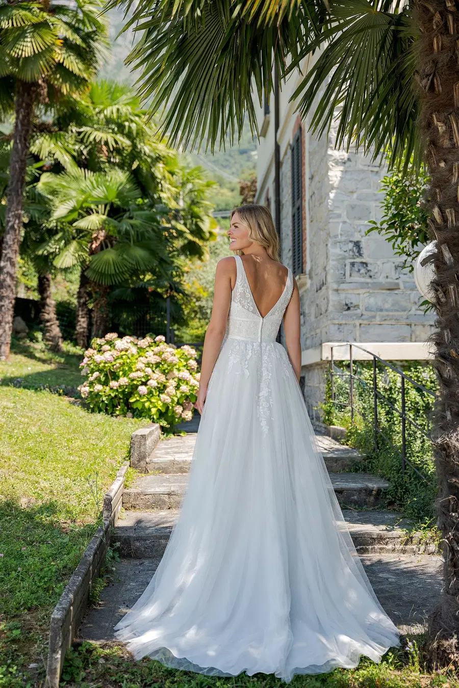 VN17 ivory by Vera Nova - view 4 of 4
