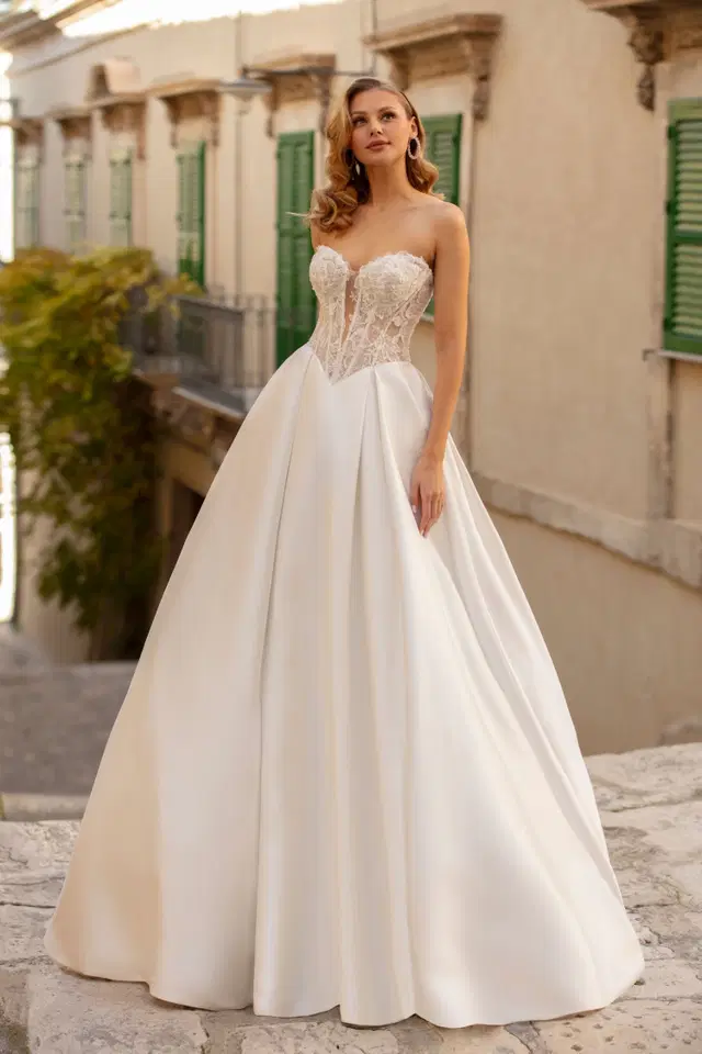 Anubis by Jarice: Ball Gown silhouette, sweetheart neckline, mikado