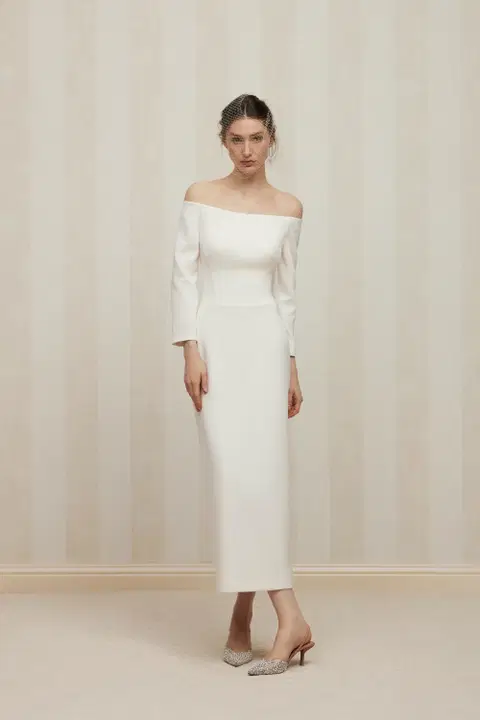 Polina wedding dress by Anne Mariée, straight, crepe
