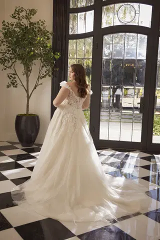 Corinne Curvy by Casablanca Bridal - view 5 of 6