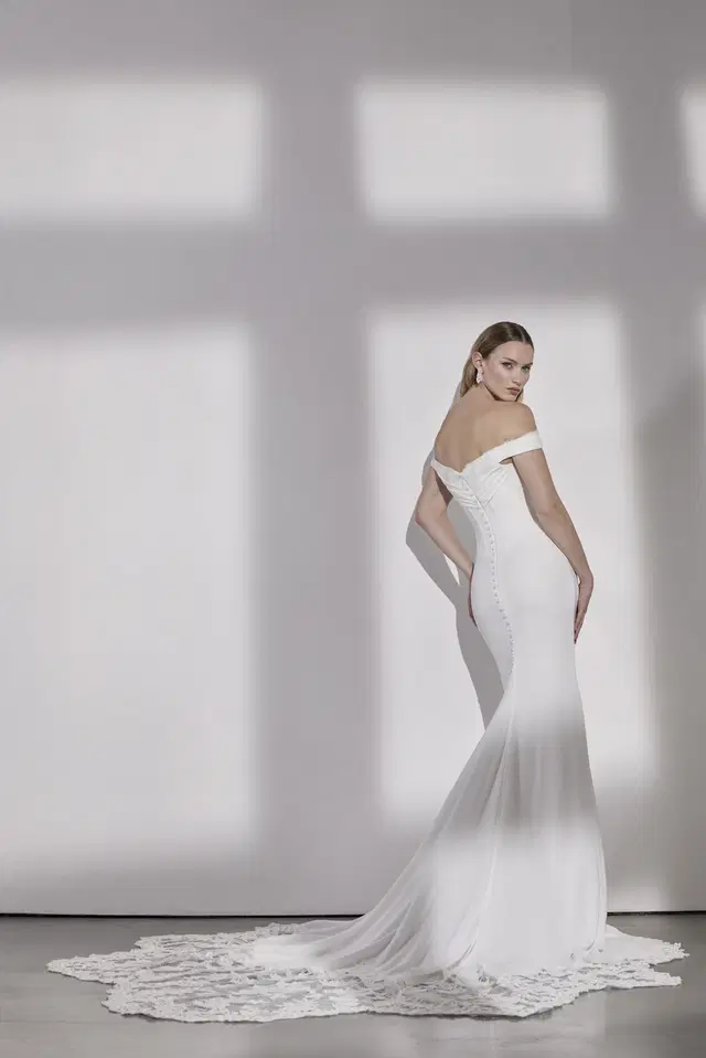 Sienna by Avenue by Josephine Scott - view 8 of 8
