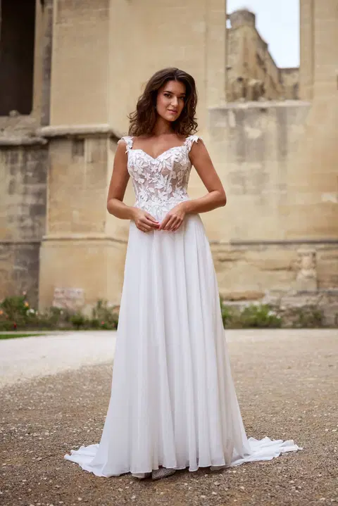 Style 27610 wedding dress by Très Chic, A-line, chiffon