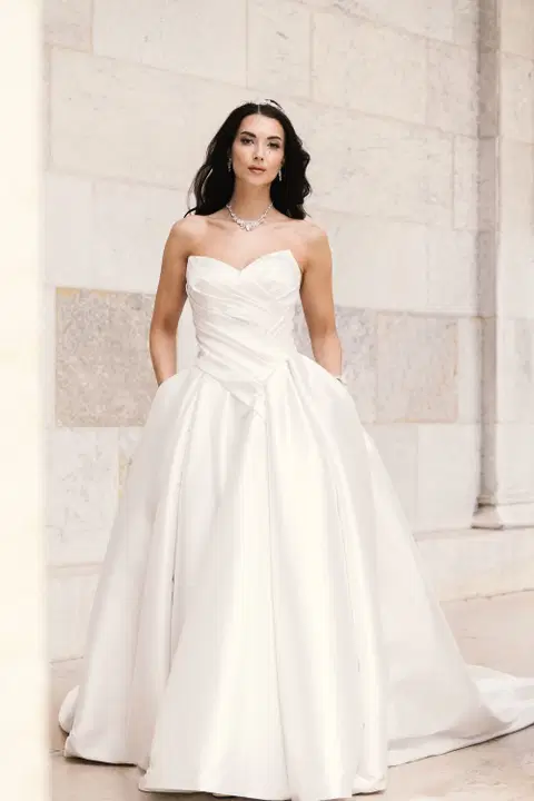 Callista wedding dress by Amo & Luv, ball gown, satin