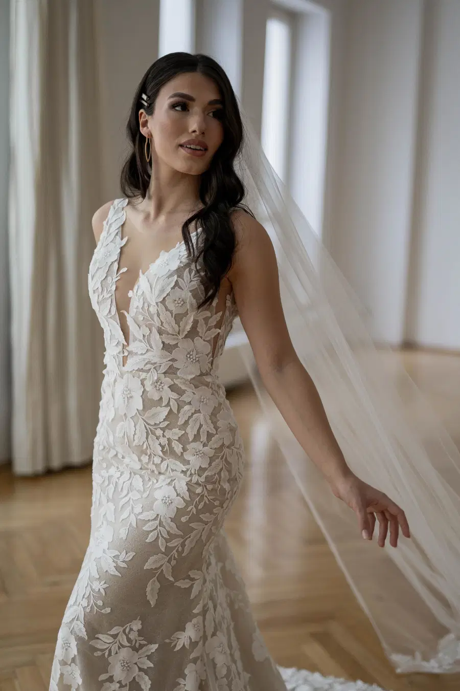 Luisa by Fan Xia - view 6 of 8