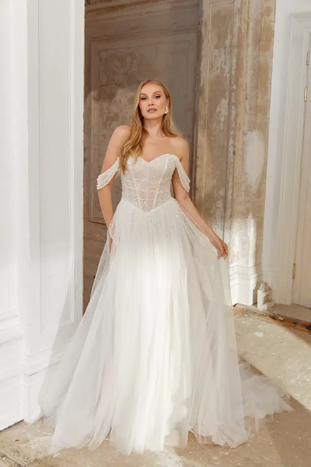 44564 by Sincerity Bridal: A-Line silhouette, sweetheart neckline, tulle
