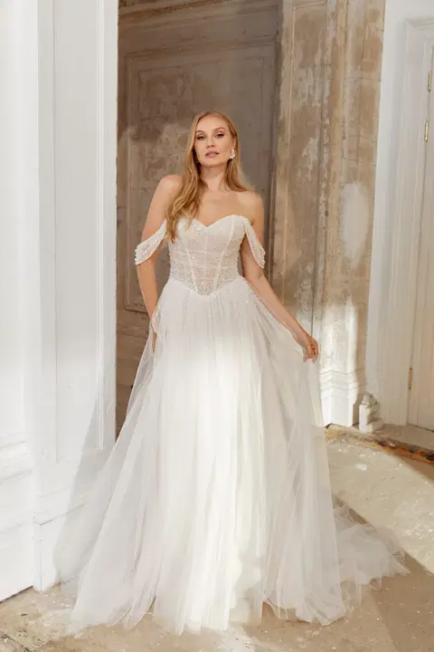 Style 44564 wedding dress by Sincerity Bridal, A-line, tulle