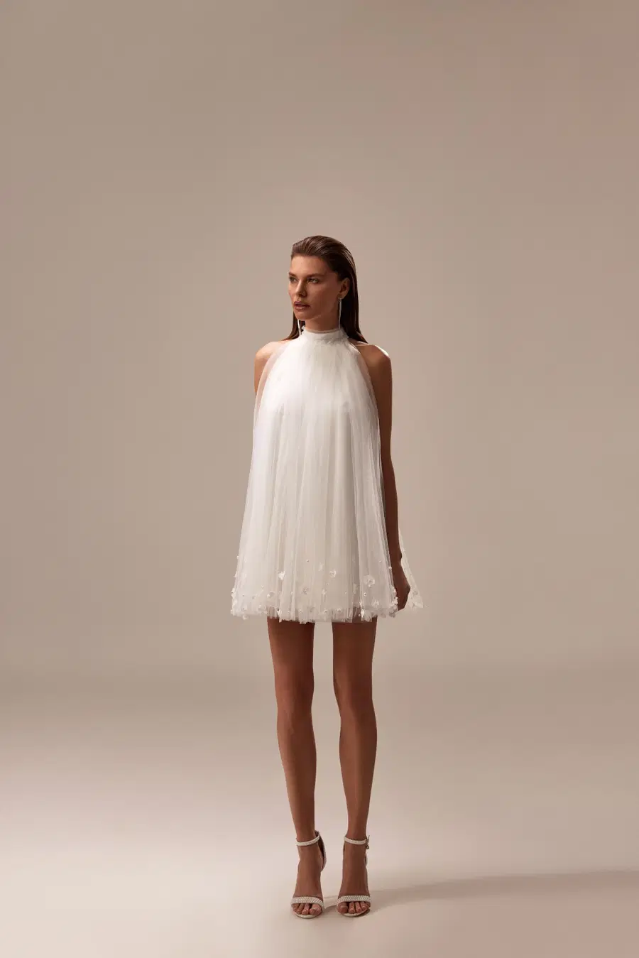 Chani by Milla Nova: Short silhouette, high / halter neckline, detachable sleeves, tulle