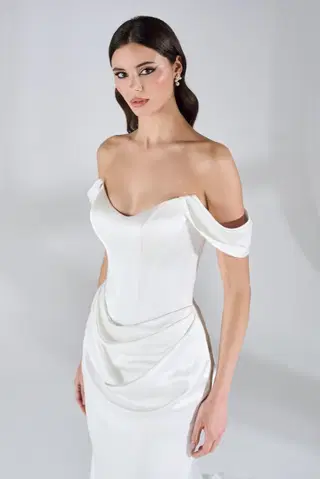 Eden by Avenue by Josephine Scott - view 4 of 15