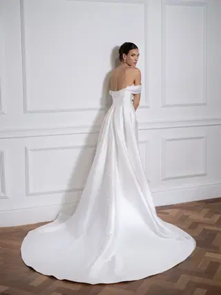 Thea by Avenue by Josephine Scott - view 4 of 4