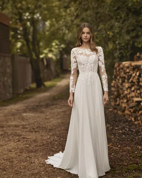 Nicola wedding dress by Alma Novia, straight, lace