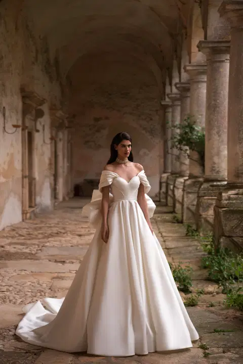 Anti wedding dress by Eva Lendel, ball gown, mikado