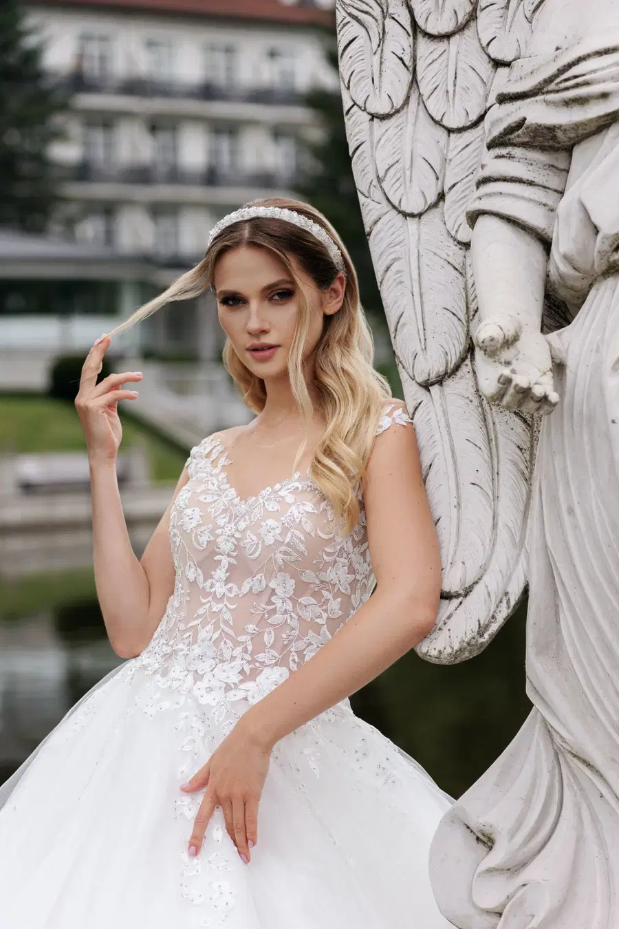 5564 by Serena Bridal - view 3 of 3