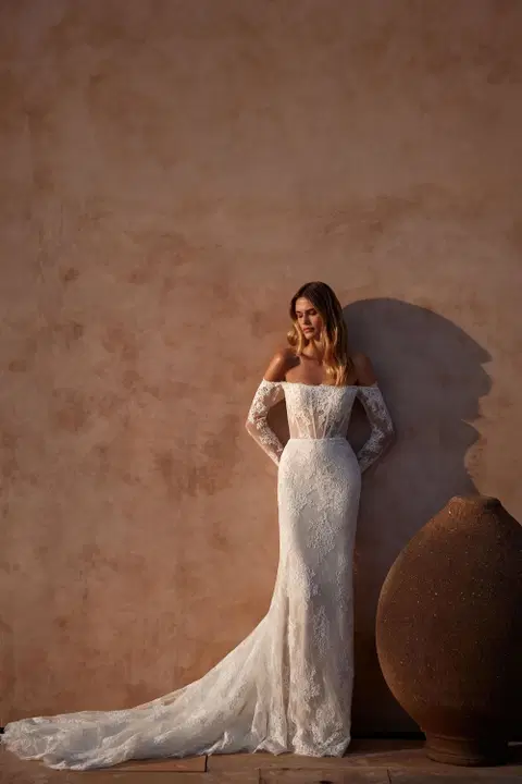 Clemence wedding dress by Milla Nova, mermaid, chantilly