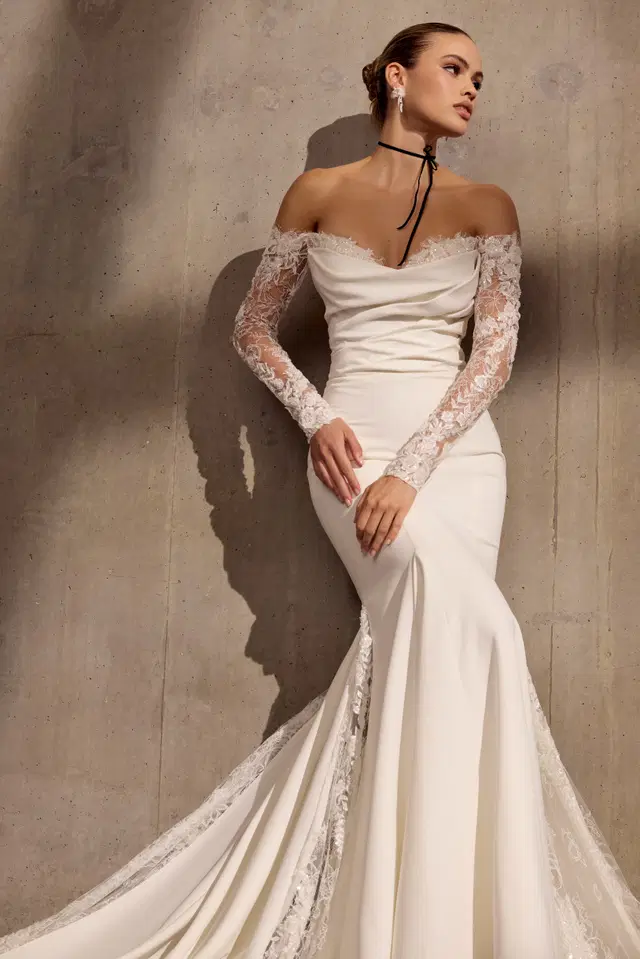 Renee by Avenue by Josephine Scott - view 2 of 4