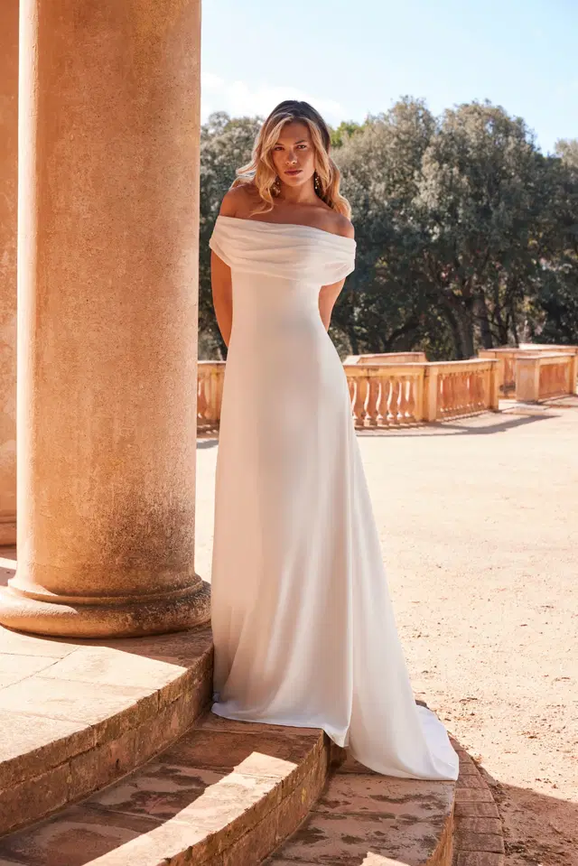 BELINDA by Serravalle: Straight silhouette, off-shoulder neckline, sleeveless, crepe